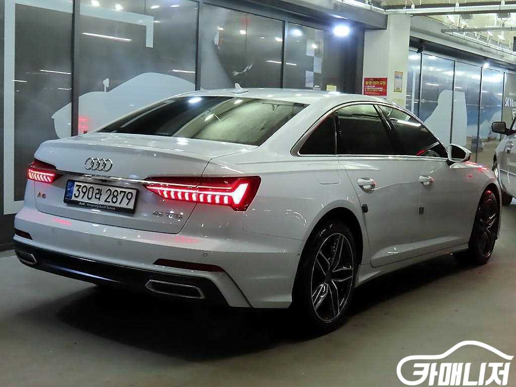 Audi A6 45 TFSI Premium thumbnail 4