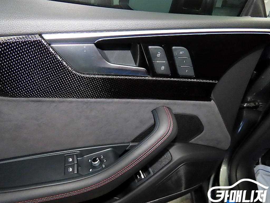 Audi S5 3.0 TFSI Quattro thumbnail 13