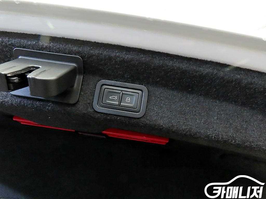 Audi A6 45 TFSI Quattro Premium thumbnail 17