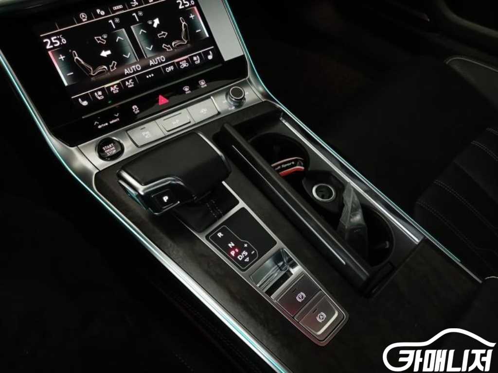 Audi A7 55 TFSI Quattro Premium thumbnail 15