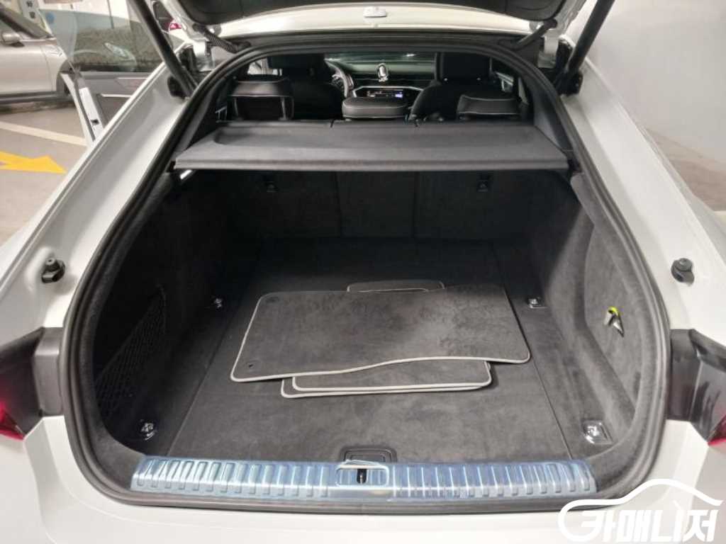 Audi A7 55 TFSI Quattro Premium thumbnail 18