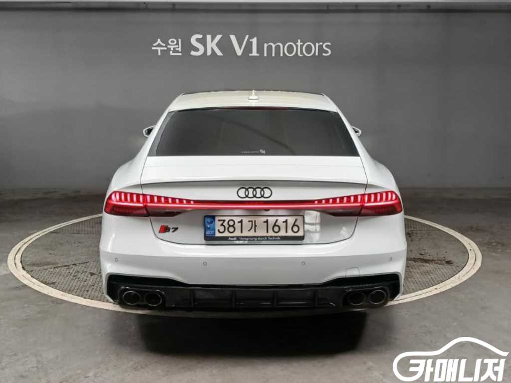 Audi A7 55 TFSI Quattro Premium thumbnail 2