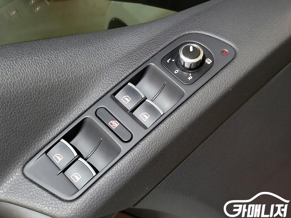 Volkswagen Tiguan 2.0 TDI Premium thumbnail 13