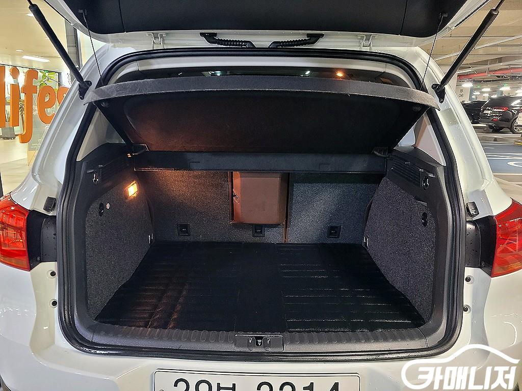 Volkswagen Tiguan 2.0 TDI Premium thumbnail 18