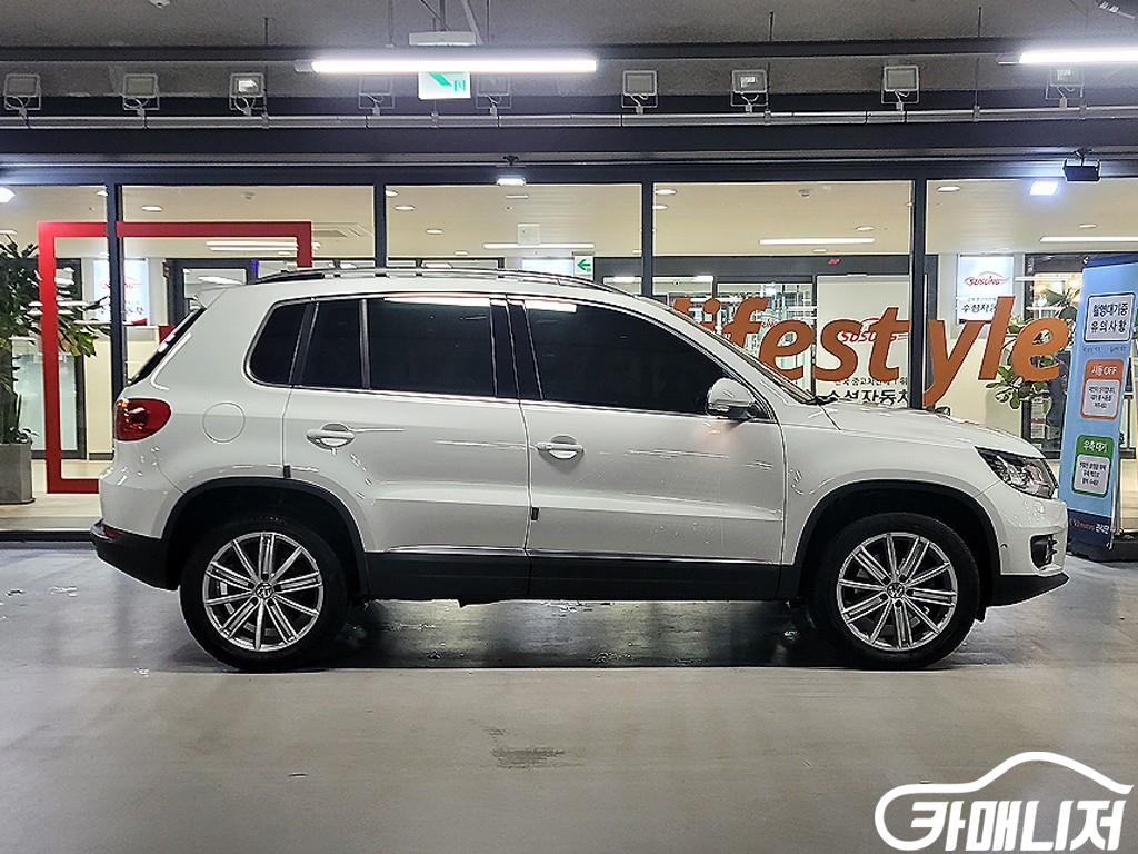 Volkswagen Tiguan 2.0 TDI Premium thumbnail 3