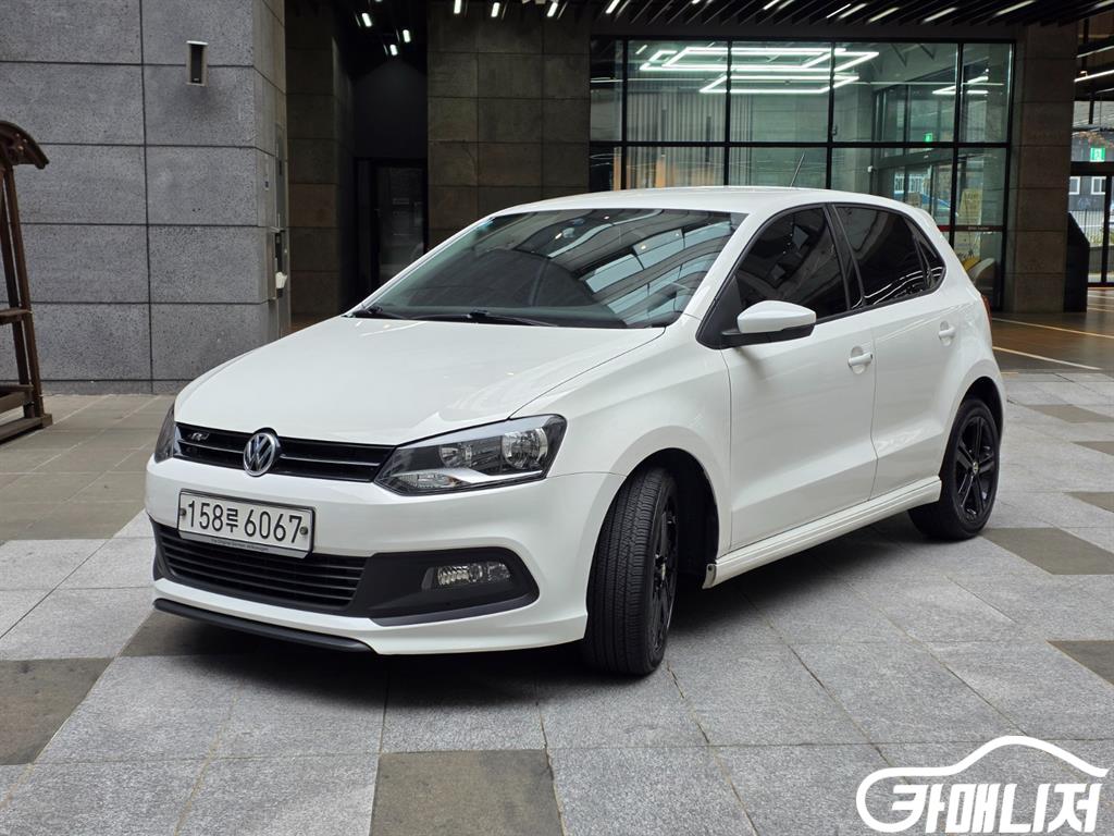 Volkswagen Polo 1.6 TDI R-LINE thumbnail 5