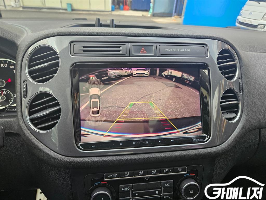 Volkswagen Tiguan 2.0 TDI Premium thumbnail 14