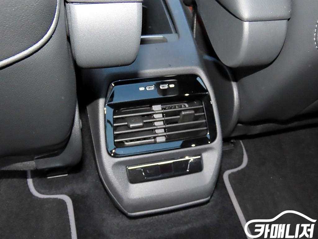 Volkswagen ID.4 Pro thumbnail 17