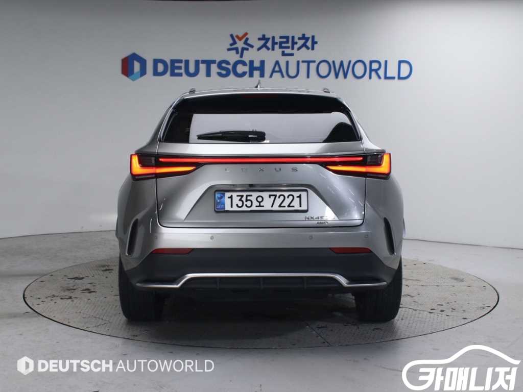 Lexus NX NX 450h+ F Sport thumbnail 4