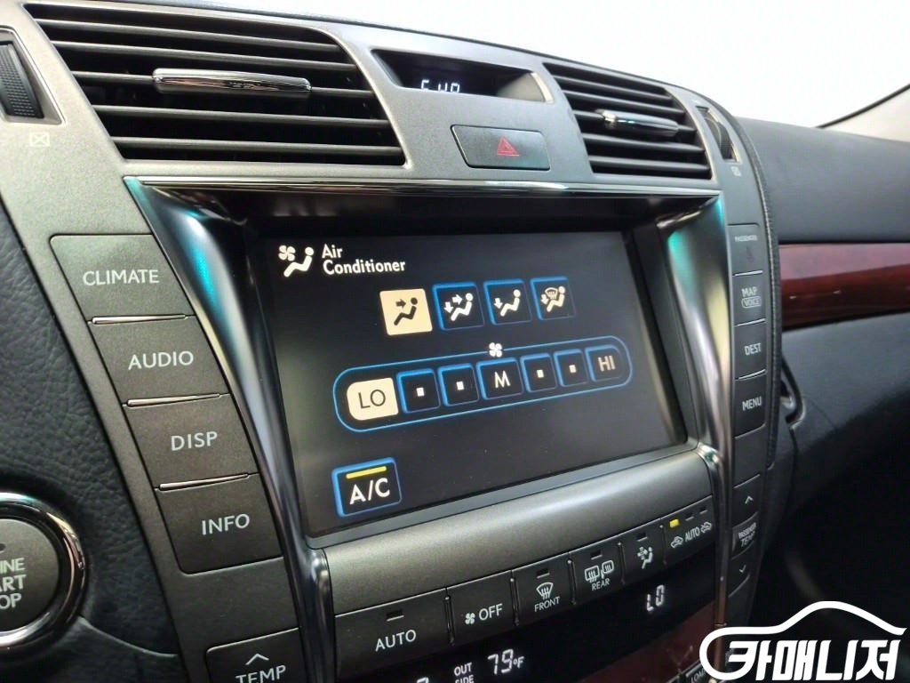 Lexus LS LS460 STD thumbnail 14