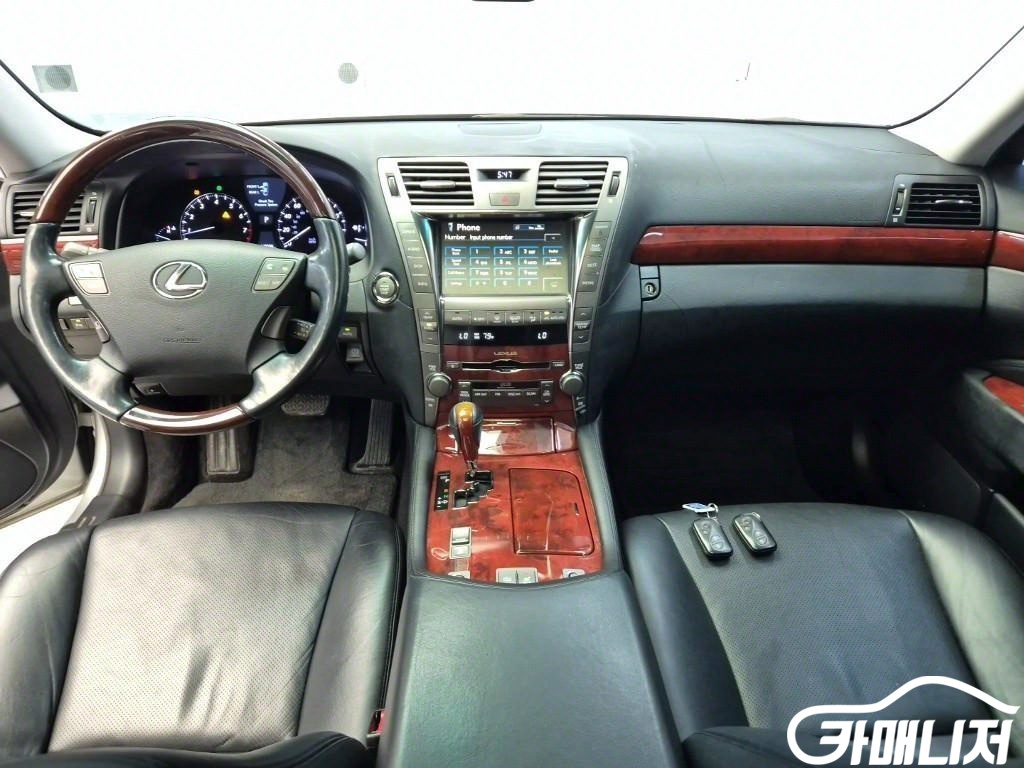 Lexus LS LS460 STD thumbnail 7