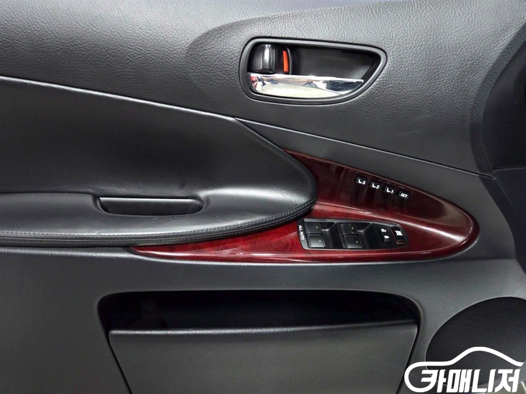 Lexus GS GS450h STD thumbnail 17