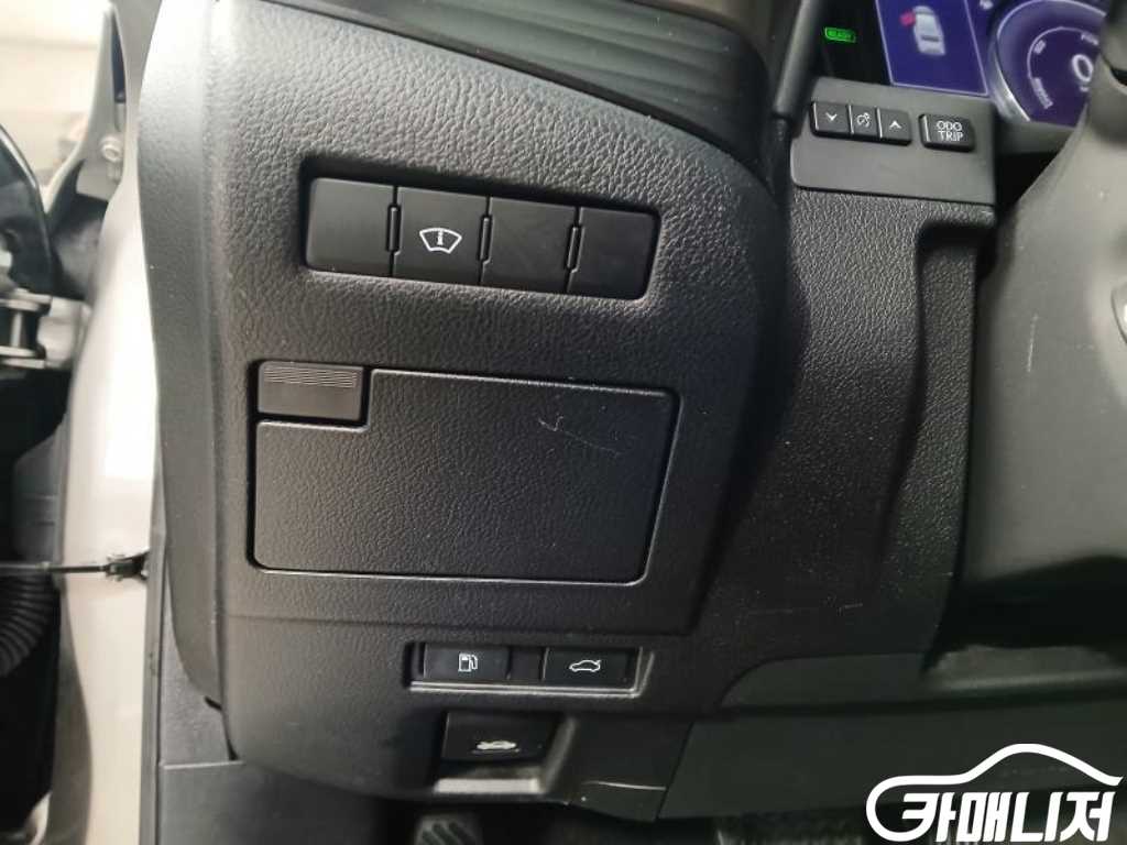 Lexus ES ES300h 7th Gen Luxury Peulreoseu thumbnail 9