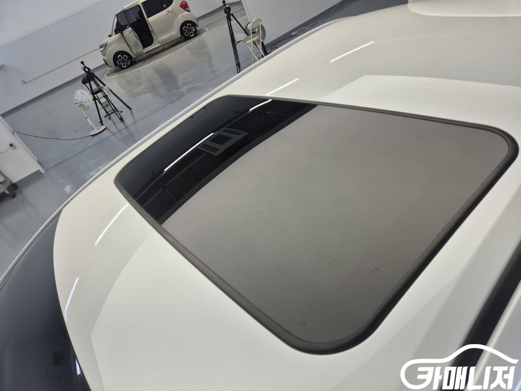 Toyota Camry 2.5 XLE thumbnail 13