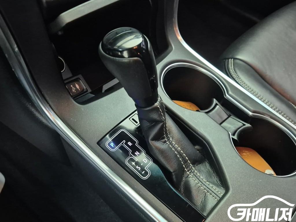 Toyota Camry 2.5 XLE thumbnail 8