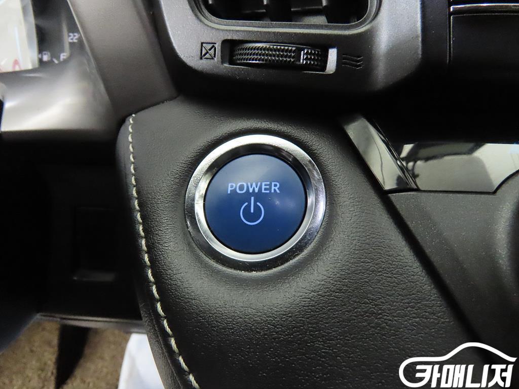 Toyota RAV4 Rabeu4 2.5 4WD Hybrid thumbnail 13