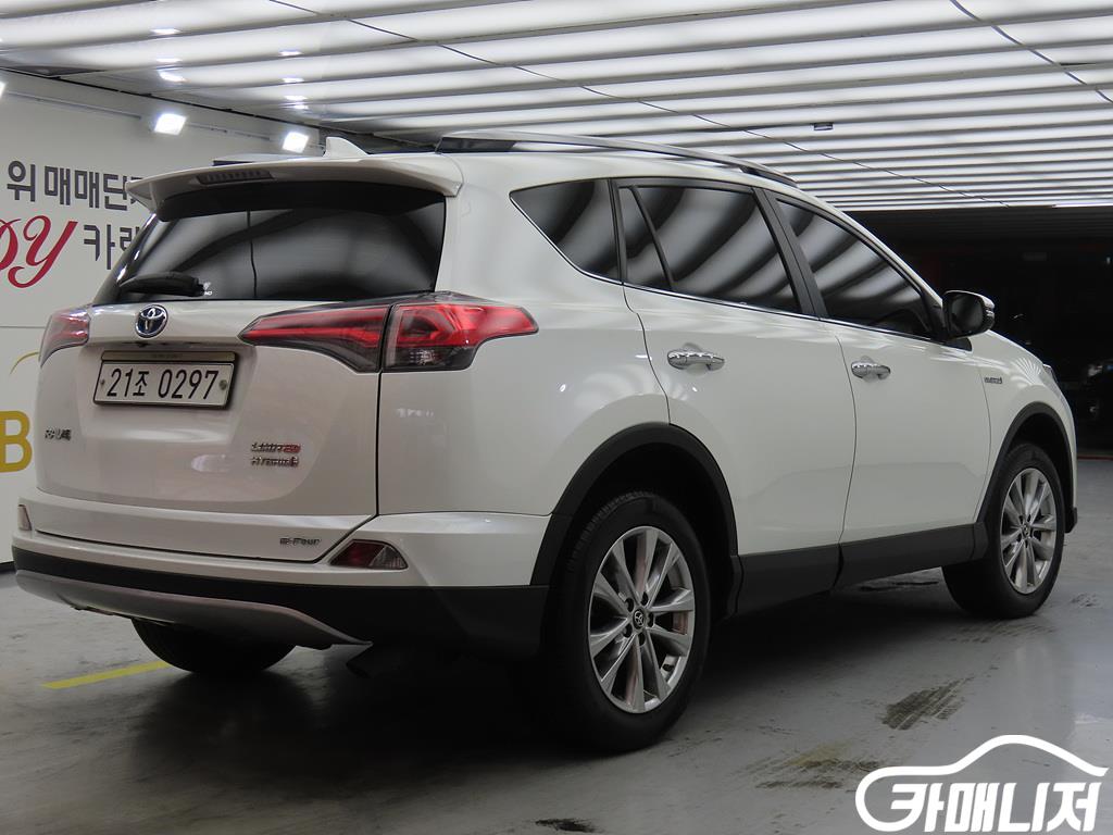Toyota RAV4 Rabeu4 2.5 4WD Hybrid thumbnail 4