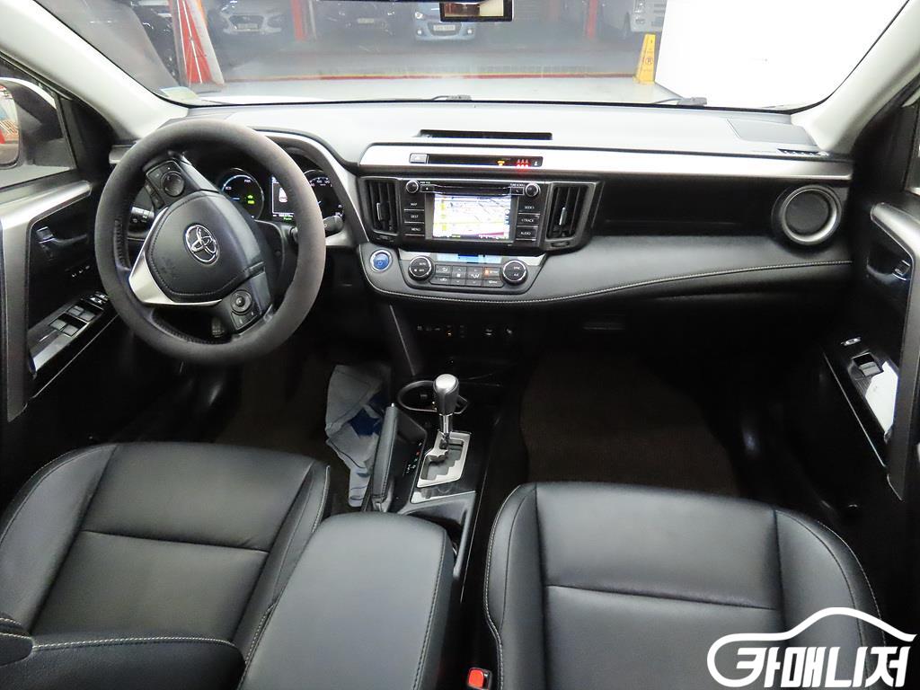 Toyota RAV4 Rabeu4 2.5 4WD Hybrid thumbnail 5