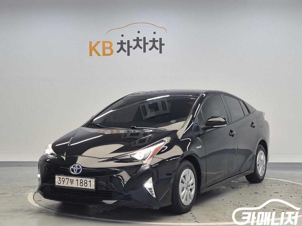 Toyota Prius Prius 4th Gen 1.8 E