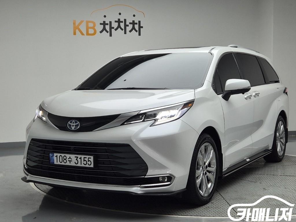 Toyota Sienna 2.5 2WD Hybrid