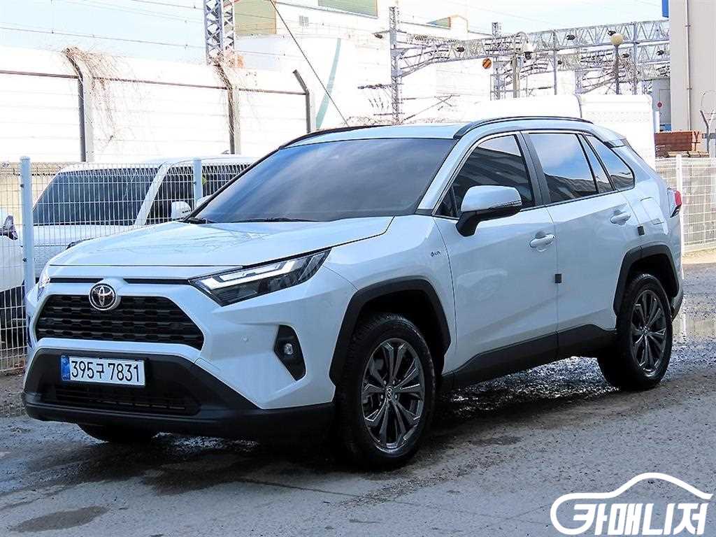 Toyota RAV4 2.5 2WD Hybrid XLE thumbnail 2