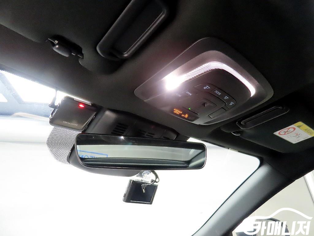 Toyota Crown Crown Crossover 2.5 4WD Hybrid thumbnail 17