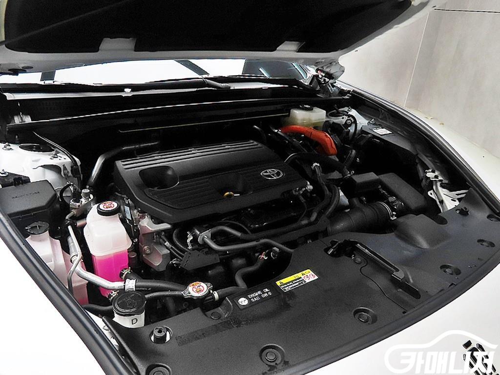 Toyota Crown Crown Crossover 2.5 4WD Hybrid thumbnail 19