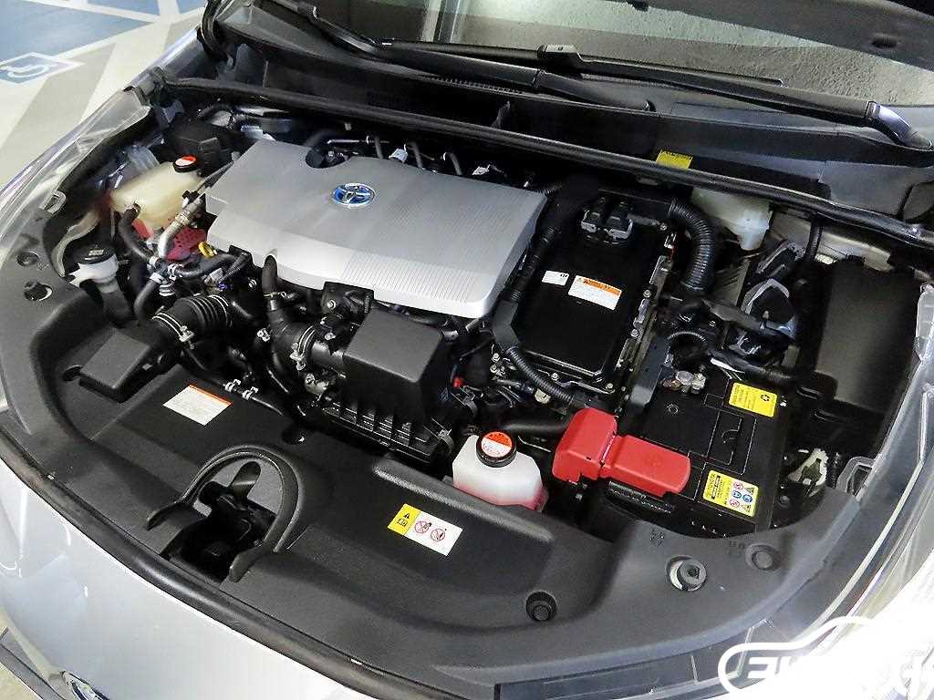 Toyota Prius Prius 4th Gen 1.8 E thumbnail 19