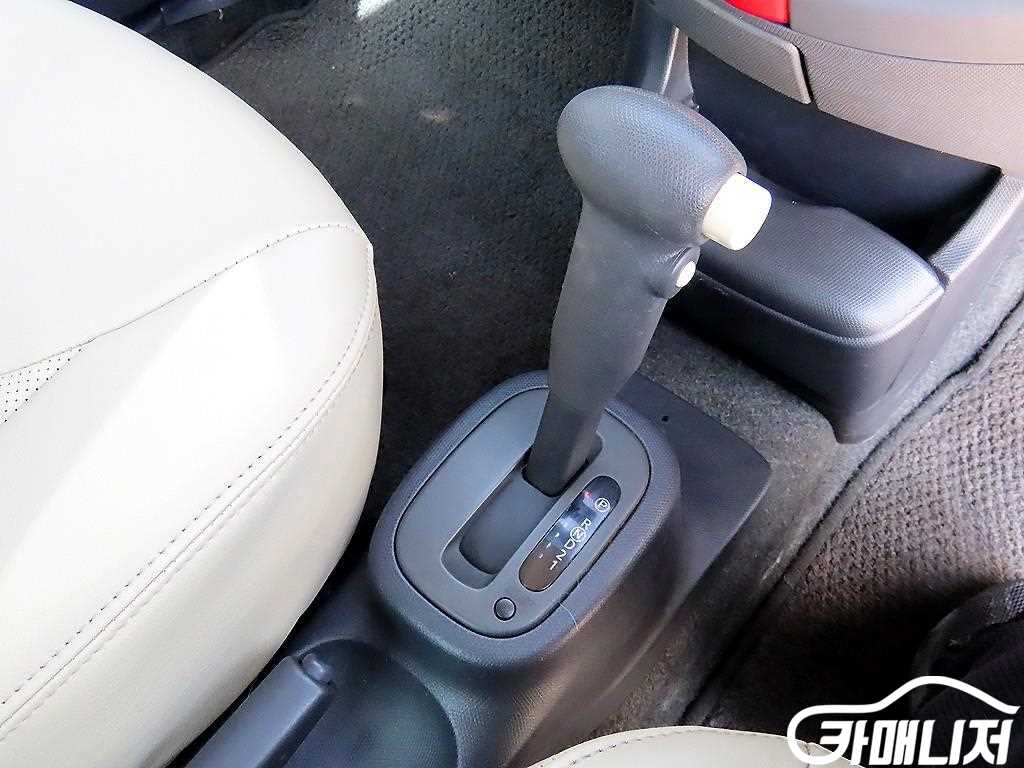 Nissan March 1.2 thumbnail 10