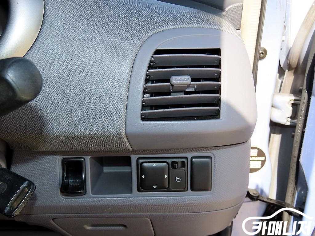 Nissan March 1.2 thumbnail 12