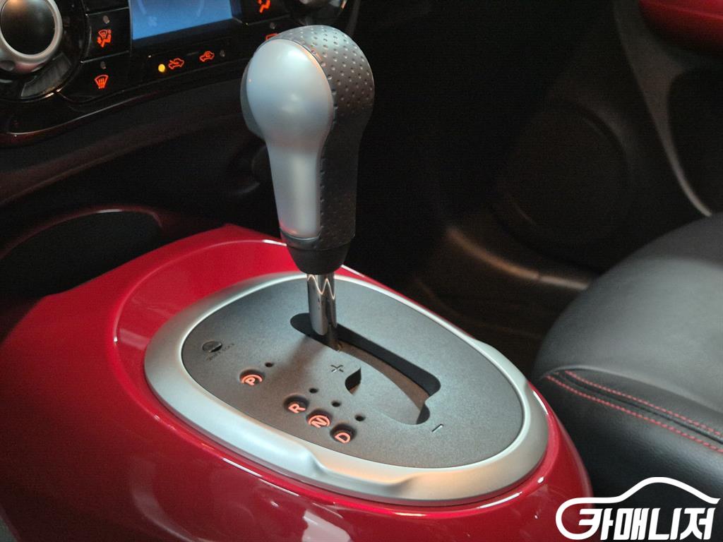 Nissan Juke 1.6 SV thumbnail 11