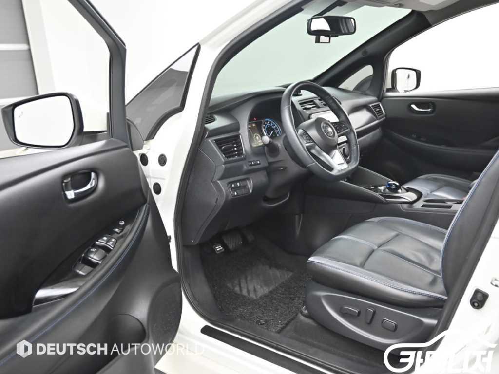 Nissan Leaf EV SL thumbnail 11