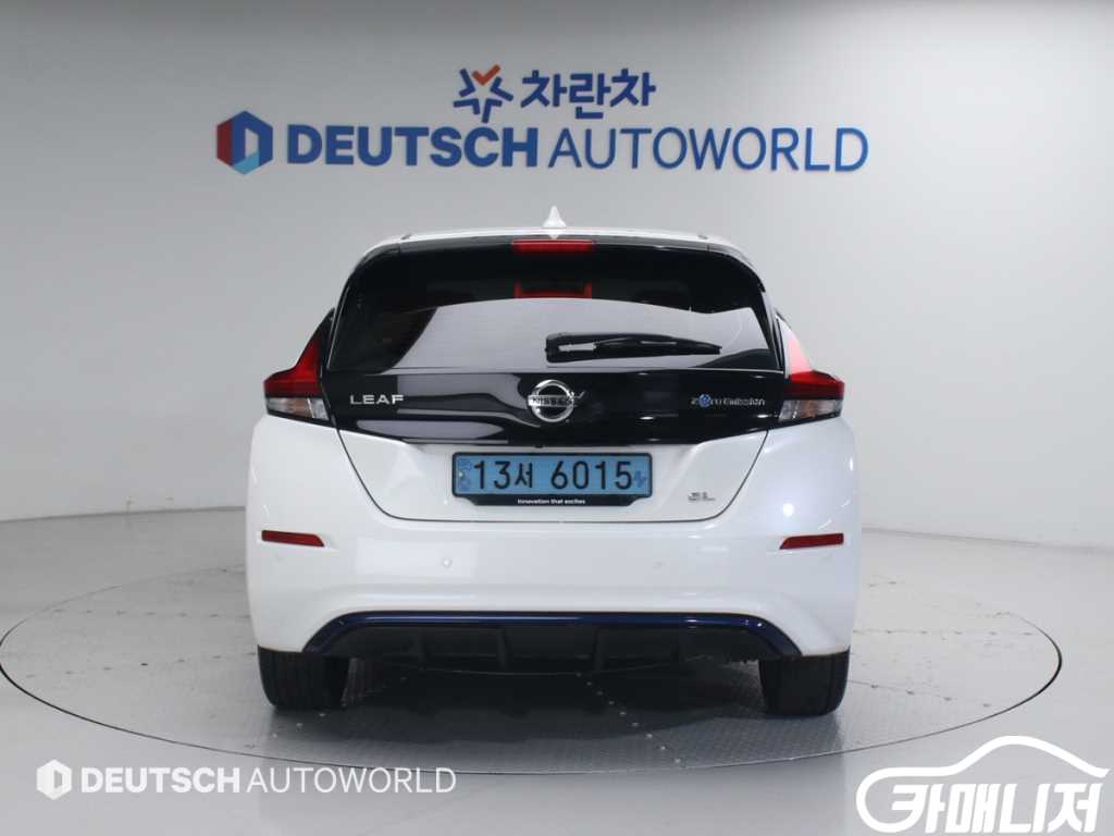 Nissan Leaf EV SL thumbnail 4