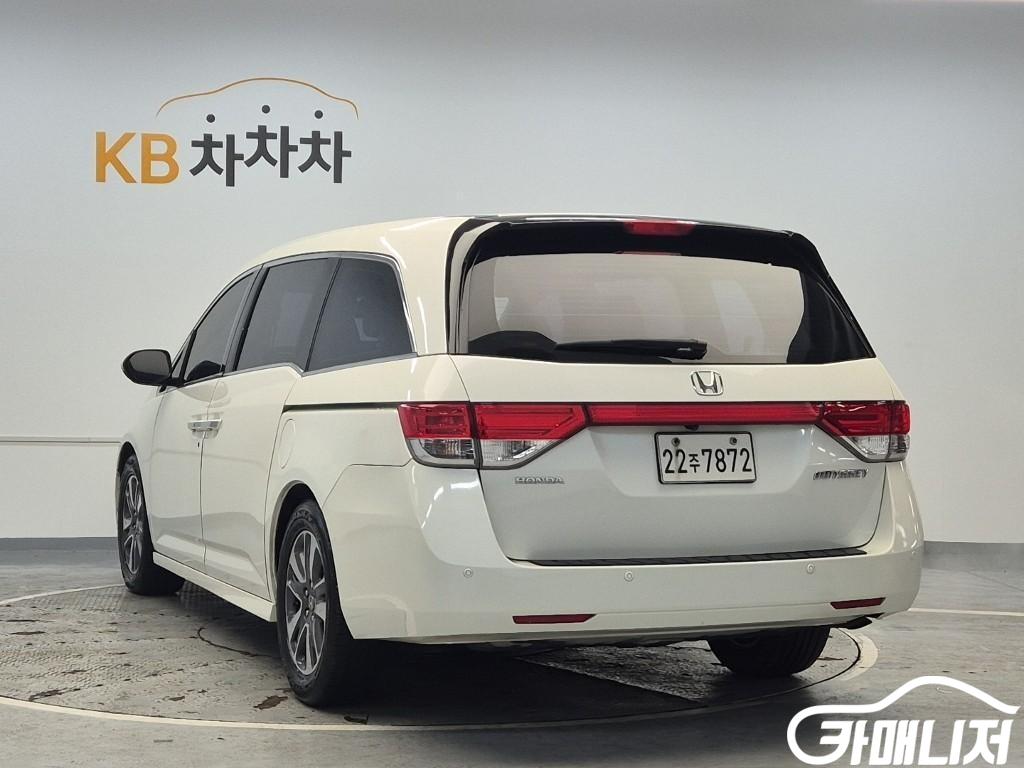 Honda Odyssey 3.5 Elite thumbnail 3