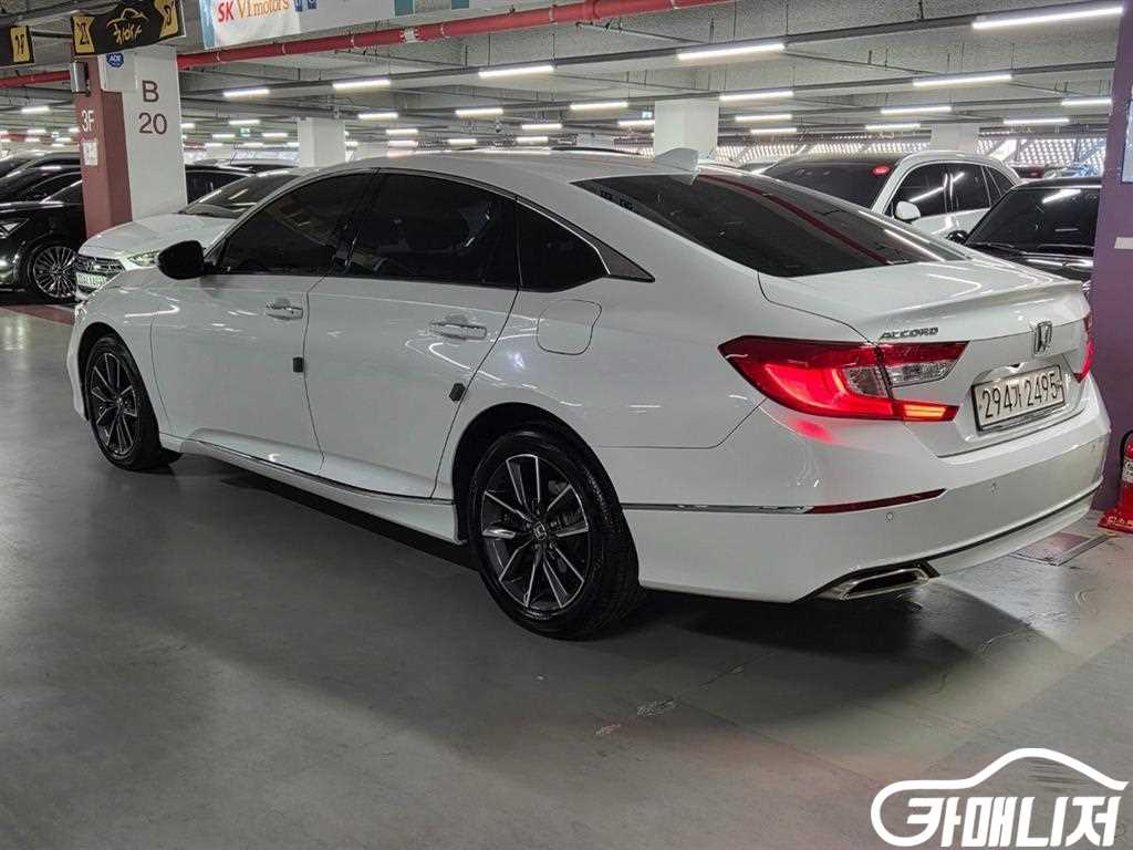 Honda Accord 1.5 Turbo thumbnail 4