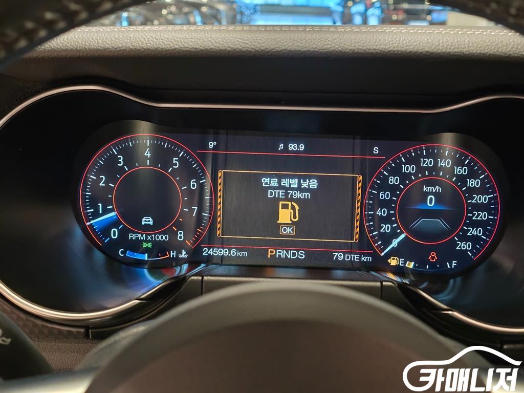 Ford Mustang Mustang 6th Gen 5.0 GT Convertible thumbnail 11