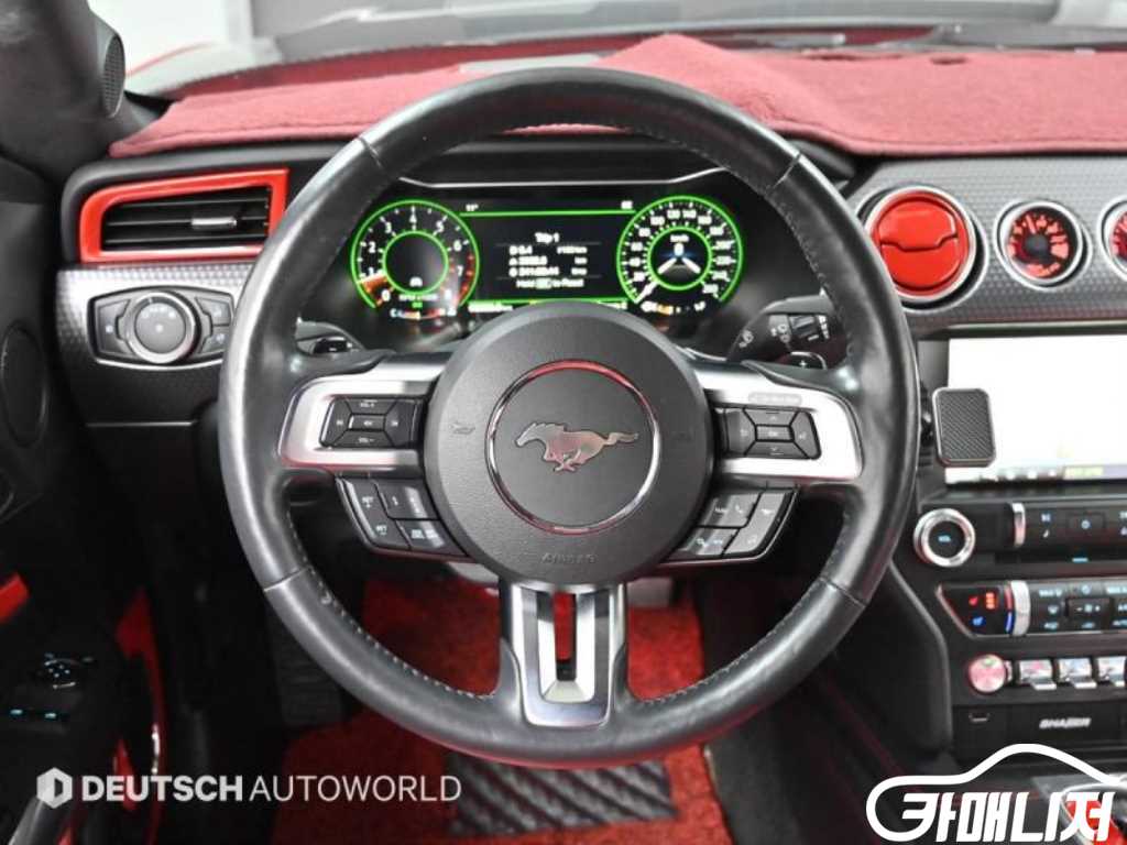 Ford Mustang Mustang 6th Gen 2.3 Coupe thumbnail 14