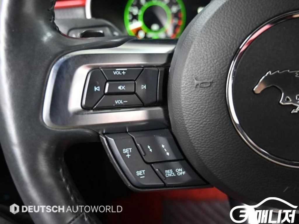 Ford Mustang Mustang 6th Gen 2.3 Coupe thumbnail 19