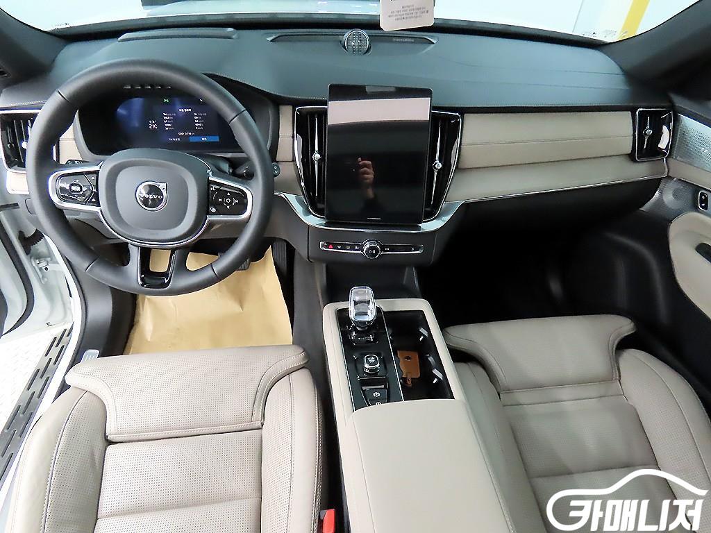 Volvo XC90 XC90 2nd Gen 2.0 B6 AWD thumbnail 7