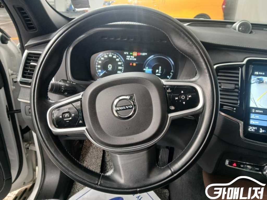 Volvo XC90 XC90 2nd Gen 2.0 T8 AWD thumbnail 8