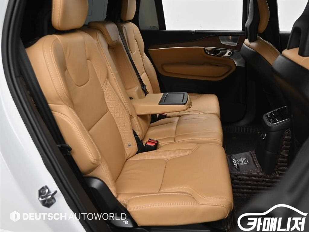 Volvo XC90 XC90 2nd Gen 2.0 T8 AWD thumbnail 12