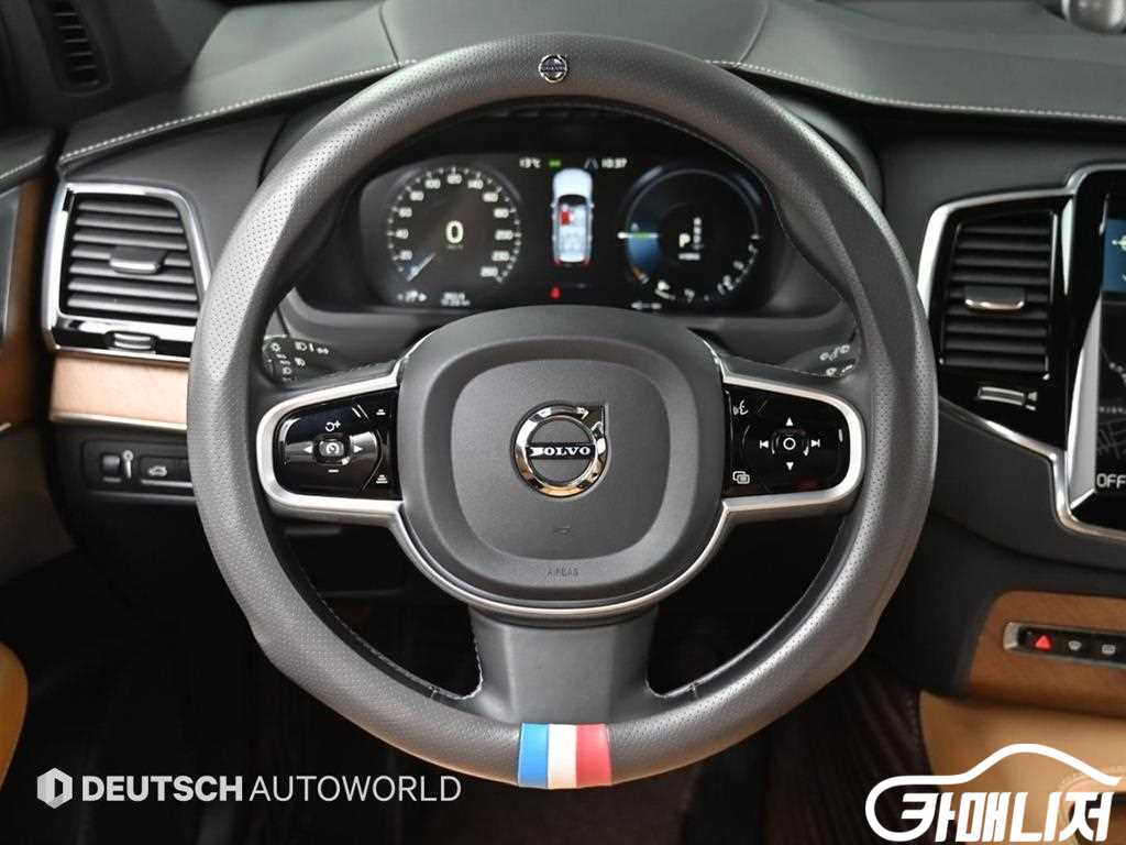 Volvo XC90 XC90 2nd Gen 2.0 T8 AWD thumbnail 13