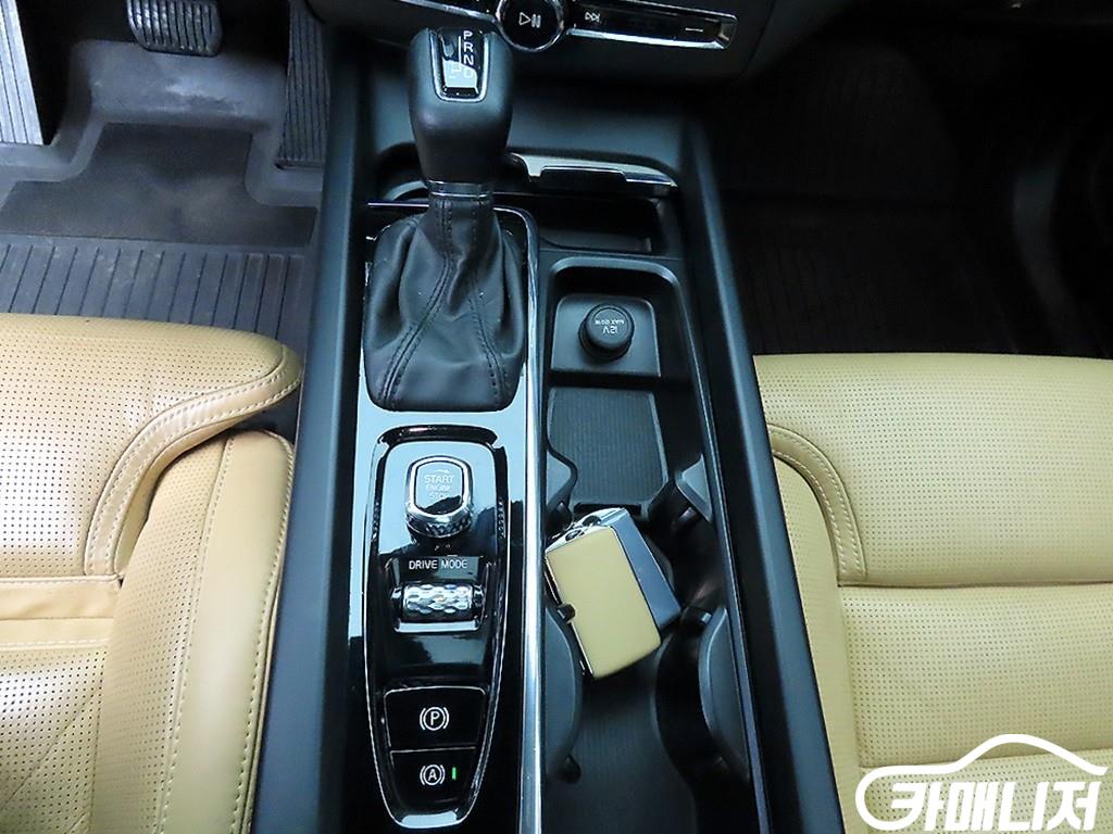 Volvo XC60 B5 AWD Inscription thumbnail 10