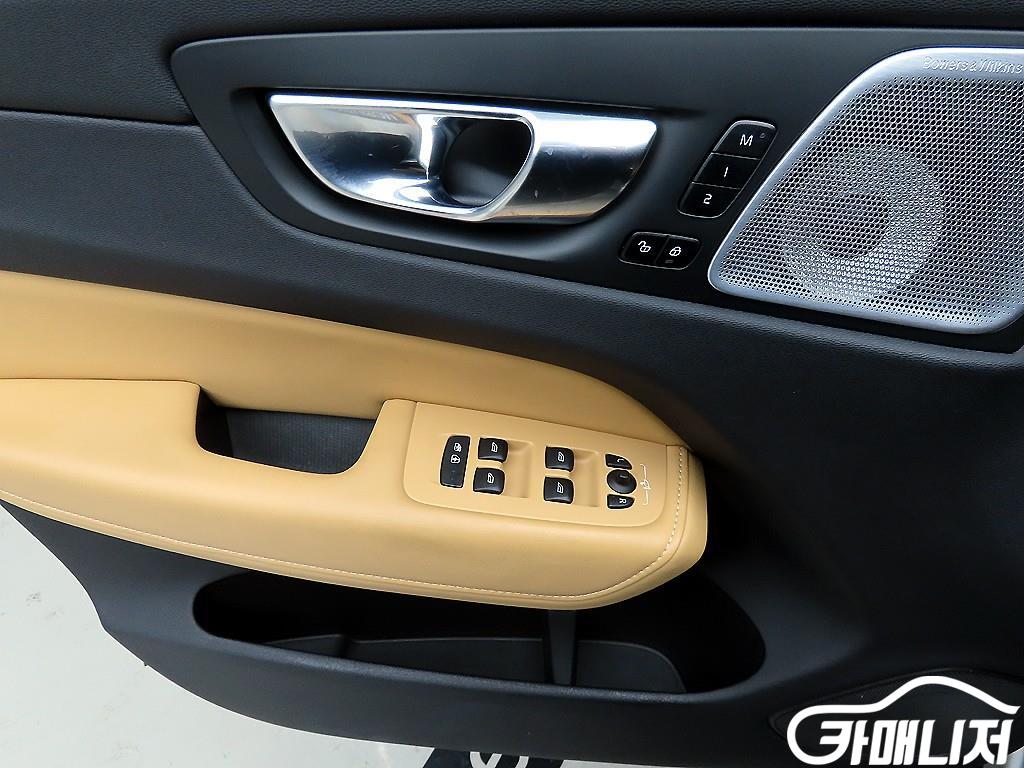 Volvo XC60 B5 AWD Inscription thumbnail 11