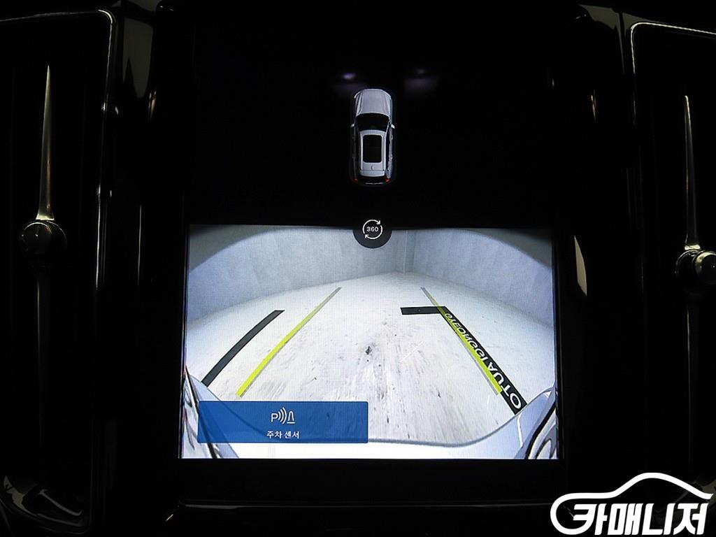 Volvo XC60 B5 AWD Inscription thumbnail 14