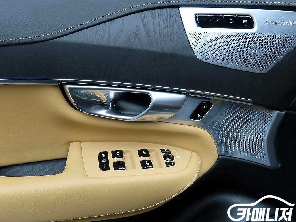 Volvo XC90 XC90 2nd Gen 2.0 B6 AWD thumbnail 11