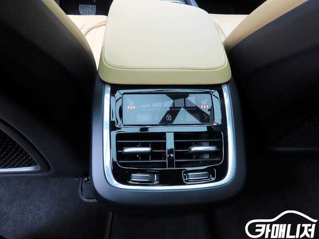 Volvo XC90 XC90 2nd Gen 2.0 B6 AWD thumbnail 16