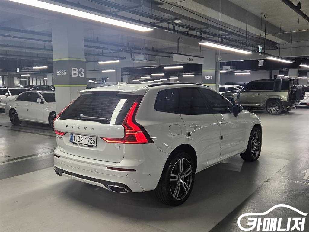 Volvo XC60 T8 AWD R-Design thumbnail 6