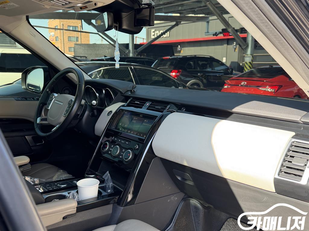 Land Rover Discovery 2.0 thumbnail 11