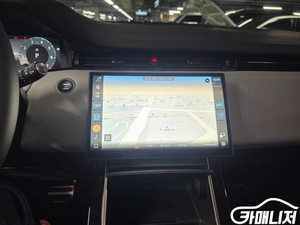 Land Rover Range Rover Evoque Range Rover Evoque 2nd Gen P250 Dynamic SE thumbnail 11